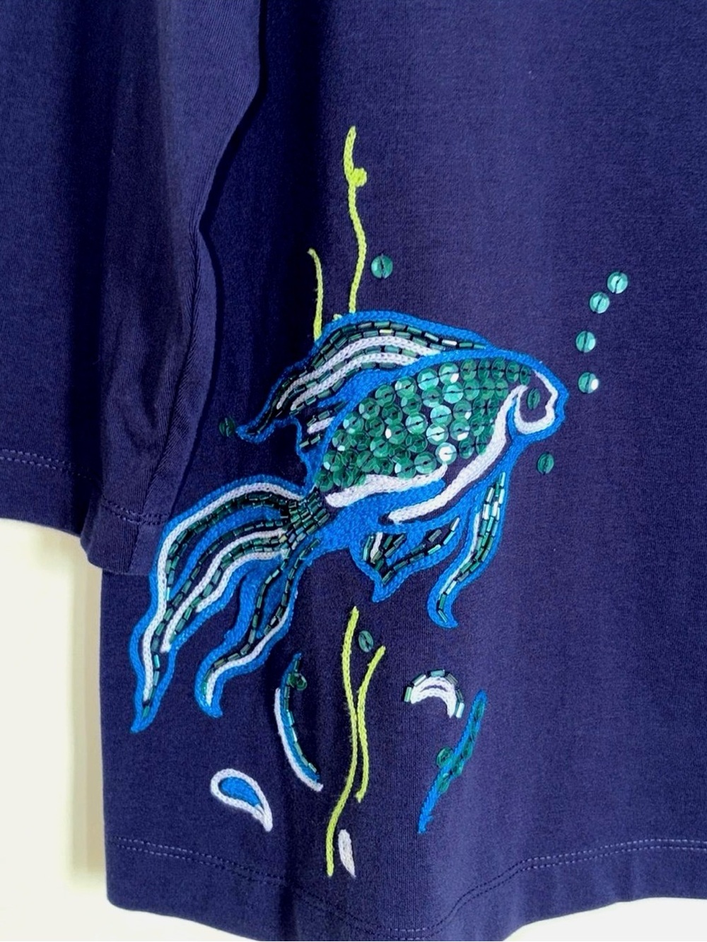 Chico’s Beaded Sequin Fish Top Blue Coastal Embroidered 3/4 Sleeve Size 2 US L - Picture 3 of 13